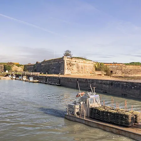 Maison Agreable Avec Jardinet *