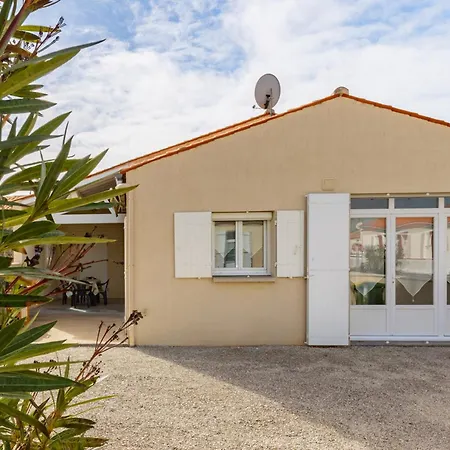 Hébergement de vacances Maison Avec Jardinet Le Château-dʼOléron