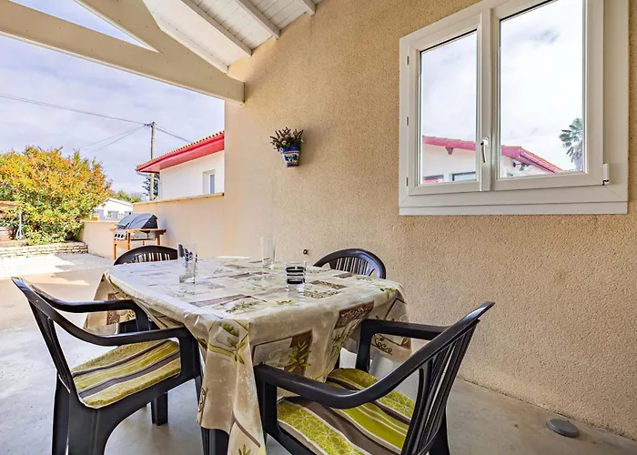 بيت للعطل Maison Agreable Avec Jardinet